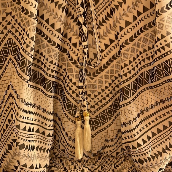 Black & white patterned summer dress by Guess - Picture 2 of 5